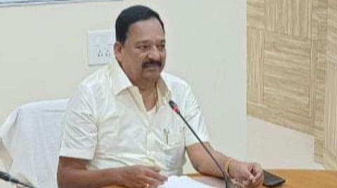 காந்தி ஆசிரமத்தில் தயாரிக்கப்படும் கதர் துணியை அரசே கொள்முதல் செய்யும்: அமைச்சர் ஆர்.காந்தி உறுதி