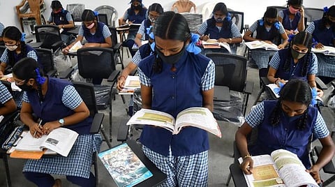 6,029 அரசுப் பள்ளிகளில் ஆங்கில மொழி ஆய்வகங்கள், 7,500 ஸ்மார்ட் வகுப்பறைகள் - பள்ளிக் கல்வித் துறையின் 34 அறிவிப்புகள்