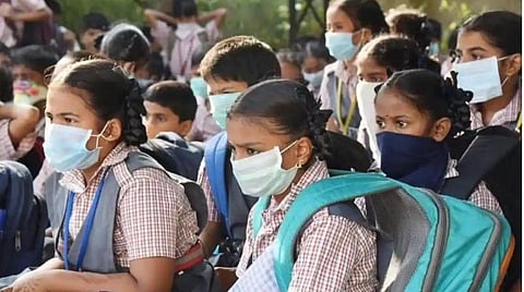 கரோனா வைரஸ்: இந்த அறிகுறிகள் இருந்தால் குழந்தைகளைப் பள்ளிக்கு அனுப்பாதீர்கள்