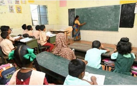 கதைகள் வழியாக மாணவர்களின் கல்வியை மேம்படுத்த தொடக்கப் பள்ளியில் கதா மேஜிக் ஆய்வகம் தொடக்கம்