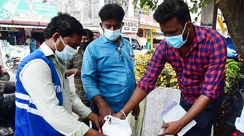 'சிங்கிள் யூஸ்' பிளாஸ்டிக்கை பயன்படுத்தக் கூடாது: டெலிவரி நிறுவனங்களுக்கு தமிழக அரசு அறிவுறுத்தல்