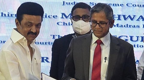 நீதியைக் கொன்றுவிடும் 'உடனடி' எதிர்பார்ப்பு: திருக்குறளை மேற்கோள் காட்டி உச்ச நீதிமன்ற தலைமை நீதிபதி பேச்சு