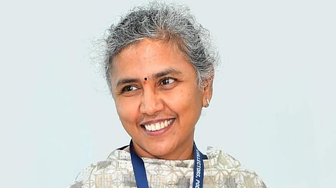 பூக்குழி, கலைஞர், இன்ஸ்பிரேஷன்... - பர்சனல் பகிரும் அமுதா ஐஏஎஸ்