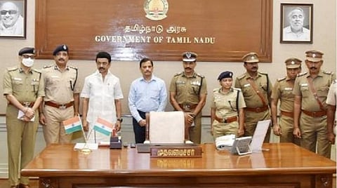மயிலாப்பூர் இரட்டை கொலை வழக்கில் குற்றவாளிகளை கைது செய்த காவல்துறையினருக்கு முதல்வர் பாராட்டு