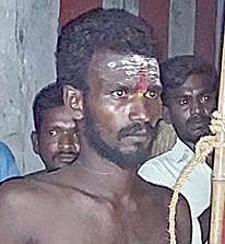 கோபுரத்தில் ஏறிய முத்து
