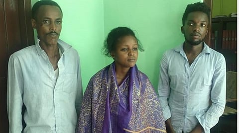 புதுச்சேரியில் போதைப் பொருட்கள் விற்பனை தொடர்பாக கைதான ஆப்பிரிக்காவைச் சேர்ந்த மூவர்.