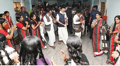 நீலகிரி மலைகளோடு சேர்த்து பழங்குடியின மக்களையும் அரசு பாதுகாக்கும்: முதல்வர் ஸ்டாலின் உறுதி