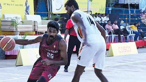 கோவையில் நடைபெறும் அகில இந்திய கூடைப்பந்து போட்டியில் கேரள போலீஸ் அணியை வீழ்த்தியது இந்தியன் ரயில்வே
