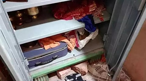 சோளிங்கர் | விவசாயி வீட்டில் 16 பவுன் நகைகள் திருட்டு