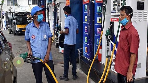 தமிழகம் உள்ளிட்ட 22 மாநிலங்களில் இன்று பெட்ரோல், டீசல் கொள்முதல் இல்லை: சில்லறை விற்பனையாளர்கள் சங்கம் அறிவிப்பு