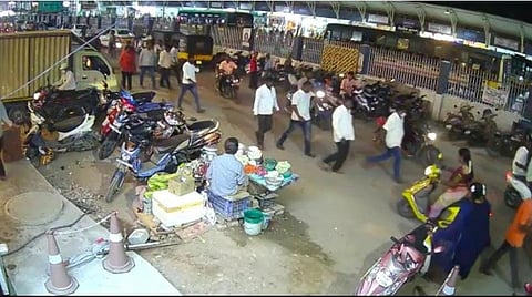 தஞ்சாவூரில் நகை வியாபாரியிடம் 6 கிலோ தங்க நகைகள், ரூ.14 லட்சம் பணம் திருட்டு