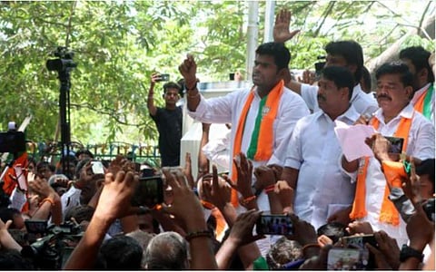 தடையை மீறி பாஜக போராட்டம்: அண்ணாமலை உள்ளிட்ட 4 ஆயிரம் பேர் மீது வழக்கு பதிவு