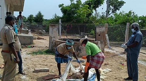 அரியலூரில் கிணற்றுக்குள் சாக்கு மூட்டையில் கிடந்த பெண் சடலம் மீட்பு: போலீஸ் விசாரணை