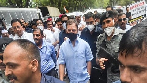 அமலாக்கத் துறை அலுவலகத்தில் ராகுல் காந்தி ஆஜர்: பேரணியாக சென்ற தலைவர்கள், தொண்டர்கள் தடுத்து நிறுத்தம்
