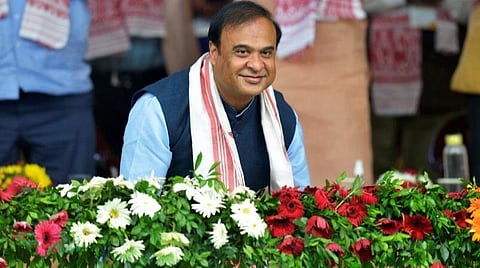 இன்சூரன்ஸ் முகவராக பணியாற்றும் ஆசிரியர்கள் மீது அசாம் அரசு நடவடிக்கை