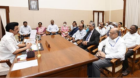 முதல்வர் ஸ்டாலின் உடன் தமிழ்நாடு மாநிலக் கல்விக் கொள்கை குழு ஆலோசனை