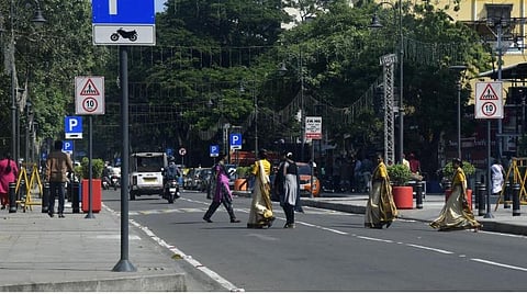 சென்னையில் வாகன நிறுத்தங்களில் கூடுதல் கட்டணம் வசூலித்தால் புகார் அளிப்பது எப்படி?
