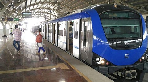 மெட்ரோ ரயில் நிலையங்களில் மாற்றுத் திறனாளிகளுக்கான வசதிகள் 6 வாரங்களில் ஏற்படுத்தப்படும்: உயர் நீதிமன்றத்தில் மெட்ரோ ரயில் நிர்வாகம் உறுதி