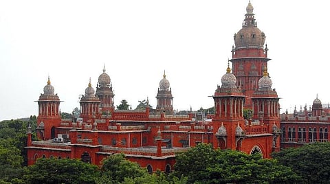 அரசு அதிகாரிகளின் அலட்சியம் காரணமாக தமிழகத்தில் நீர்நிலை ஆக்கிரமிப்பால் தண்ணீர் பஞ்சம் நிலவுகிறது: உயர் நீதிமன்ற தலைமை நீதிபதி அமர்வு வேதனை