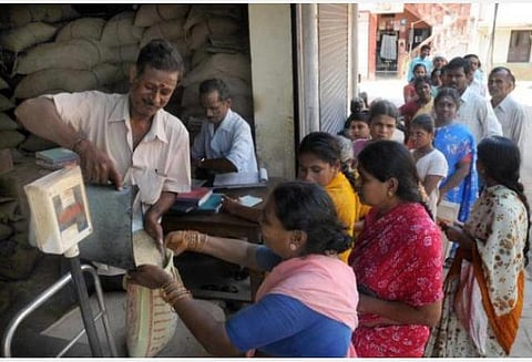 தமிழகத்தில் ரேஷன் கடை ஊழியர்களுக்கு அகவிலைப்படி 28% ஆக உயர்வு