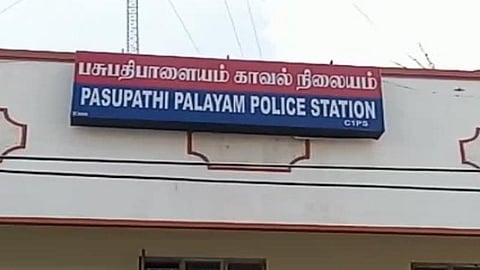 போலீஸ்காரரை கொல்ல முயன்ற வழக்கில் கூலித் தொழிலாளிக்கு 10 ஆண்டுகள் சிறை