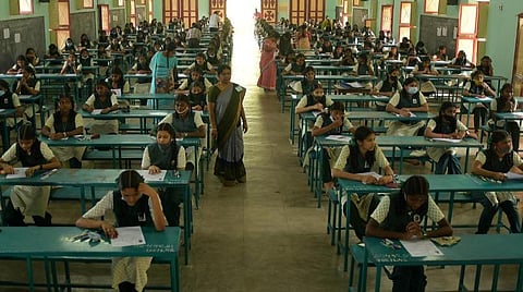 10, 12-ம் வகுப்பு பொதுத்தேர்வு முடிவுகள் இன்று வெளியீடு