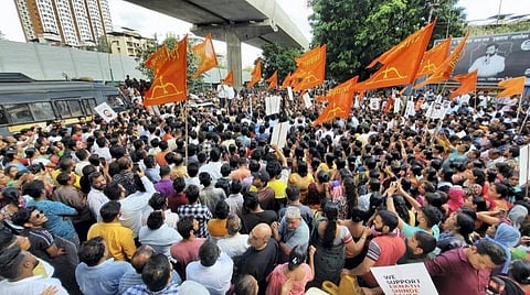 சிவசேனா அரசு கவிழ்ந்தால் மகாராஷ்டிராவில் குடியரசு தலைவர் ஆட்சியா? - அமைச்சர்களின் கருத்தால் சர்ச்சை