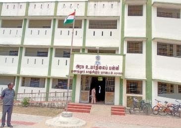 10-ம் வகுப்பு பொதுத் தேர்வில் தொடர்ந்து 9-வது ஆண்டாக 100% தேர்ச்சி தரும் காஞ்சி ஏனாத்தூர் அரசுப் பள்ளி