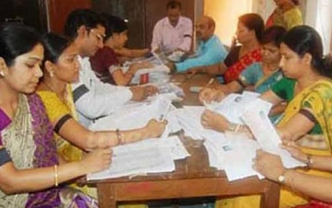 உயர்நிலை, மேல்நிலைப் பள்ளி இடைநிலை ஆசிரியர்களை தொடர்ந்து வஞ்சிக்கும் அரசு: ஆசிரியர் சங்கம்