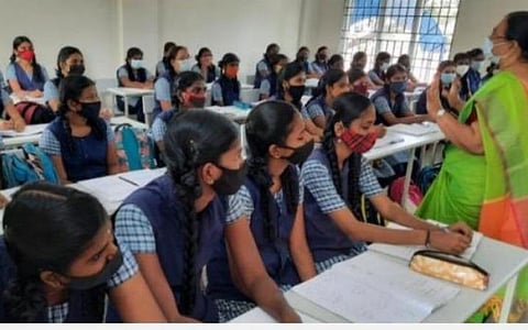 கடலூர், விழுப்புரம், கள்ளக்குறிச்சியில் தற்காலிக ஆசிரியர் பணியிடங்களுக்கு விண்ணப்பங்கள் வரவேற்பு