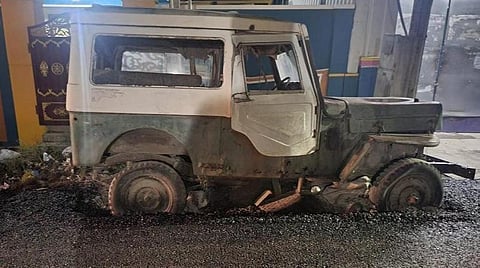 வேலூரில் வாகனங்களோடு சாலை அமைக்கப்பட்ட விவகாரம்: 3-வது மண்டல உதவி பொறியாளர் சஸ்பெண்ட்