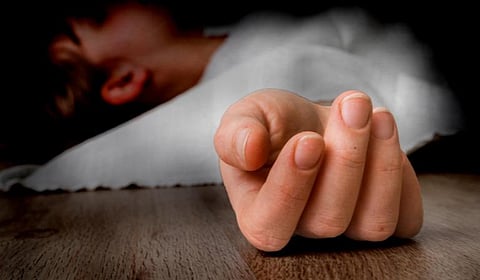 குண்டு வெடித்து தந்தை மகன் உயிரிழப்பு - கண்ணூரில் சோகம்
