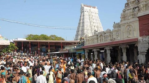 திருச்செந்தூர் கோயில் நாழிக்கிணற்றில் இன்றுமுதல் கட்டணமின்றி புனித நீராடலாம் - மூத்த குடிமக்களுக்கு தனி வரிசை ஏற்பாடு