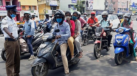 சென்னையில் போக்குவரத்து விதிமீறல்: அழைப்பு மையங்கள் மூலம் 84 நாட்களில் ரூ.11 கோடி அபராதம் வசூல்