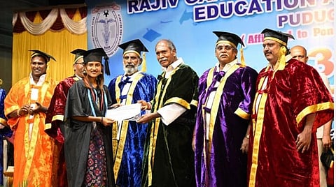'கடந்த காலம் போல இல்லை; தற்போது நிர்வாகத்தில் சிரமம் உள்ளது' - புதுச்சேரி முதல்வர் ரங்கசாமி