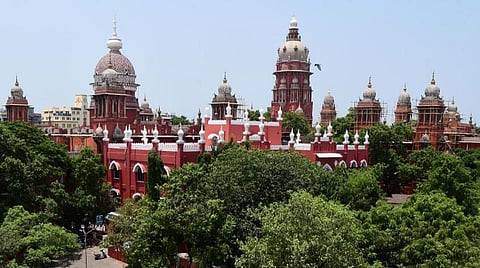 ஆகம விதிகளை பின்பற்றும் கோயில்களை அடையாளம் காண ஓய்வுபெற்ற நீதிபதி தலைமையில் குழு: அரசுக்கு உயர் நீதிமன்றம் உத்தரவு