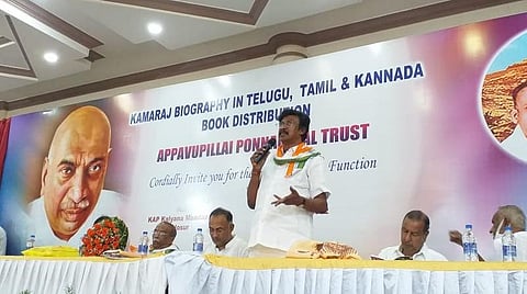 ஓசூர் காமராஜர் 120-வது பிறந்த நாள் விழாவில் கிருஷ்ணகிரி மக்களவை உறுப்பினர் செல்லகுமார் பேசினார்.