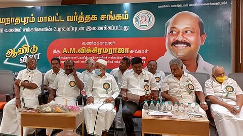 ராமநாதபுரம் மாவட்ட வர்த்தக சங்க ஆண்டு விழாவில் பங்கேற்ற தமிழ்நாடு வணிகர் சங்கங்களின் பேரமைப்பு தலைவர் விக்கிரமராஜா