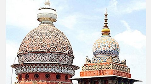 குழந்தைகள் உரிமைகள் பாதுகாப்பு ஆணைய தலைவர், உறுப்பினர்கள் நீக்கம் ரத்து : உயர் நீதிமன்றம் உத்தரவு