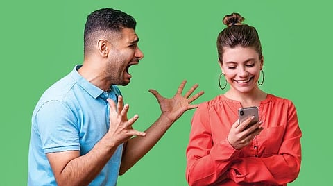 பேசு பெண்ணே - 7 | எல்லாம் தெரிந்த ஏகாம்பரங்கள்?