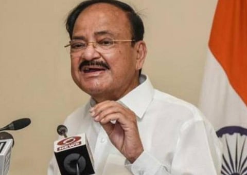 அலங்காரமும் இல்லை; அரசியலும் இல்லை.. ஆளுநர்கள் வழிகாட்டிகளாக செயல்பட வேண்டும்: வெங்கய்ய நாயுடு