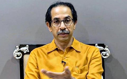 மகாராஷ்டிராவில் சிவசேனா கட்சிக்கு உரிமை கோரி தலைமை தேர்தல் ஆணையத்துக்கு தாக்கரே, ஷிண்டே கடிதம்