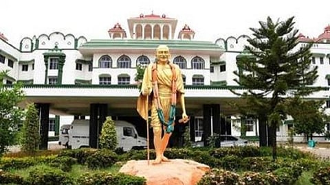 தற்காலிக ஆசிரியர் நியமனத்துக்கு எதிரான வழக்கு: தலைமை நீதிபதி அமர்வுக்கு மாற்ற உத்தரவு
