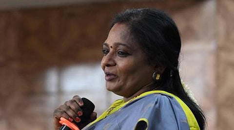 மொழி அரசியலை செய்யாமல் தமிழை கற்க தமிழிசை அழைப்பு