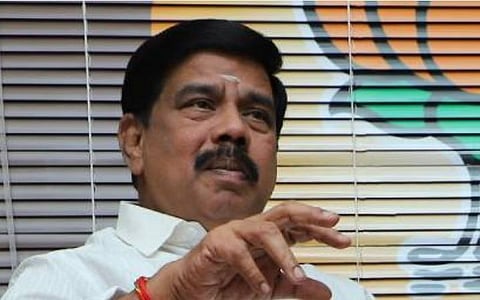 போலி பாஸ்போர்ட் விவகாரத்தில் காவல் அதிகாரிகளை இடைநீக்கம் செய்ய உள்துறை செயலரிடம் பாஜக மனு