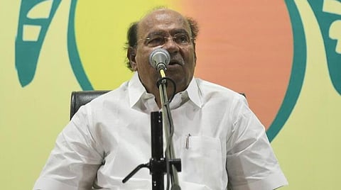 மொழிப்பாடத்தாள்களின் எண்ணிக்கை குறைப்பு மாணவர்களின் மொழி அறிவை பாதிக்கும்: ராமதாஸ்