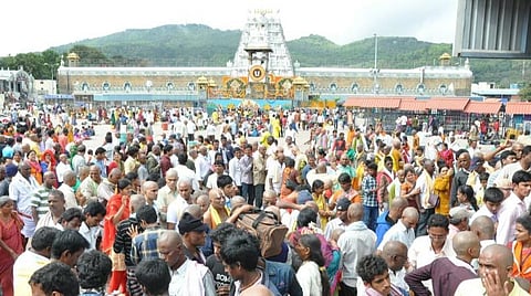 ஜூலை மாதத்தில் ரூ.100 கோடியை தாண்டிய திருப்பதி உண்டியல் காணிக்கை