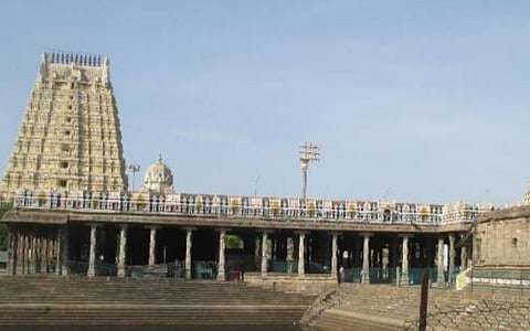 ஏகாம்பரநாதர் கோயில் சோமாஸ்கந்தர் தங்கச்சிலை முறைகேடு வழக்கு: சிவகாஞ்சி போலீஸ் விசாரணைக்கு மாற்றம்