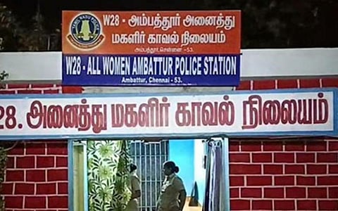 பாம்பு கடித்து மாணவி இறந்த வழக்கில் திருப்பம்; சிறுமிக்கு பாலியல் வன்கொடுமை: அம்பத்தூரில் முதியவர் கைது