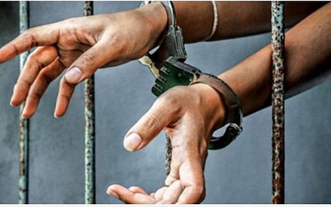 ஸ்ரீபெரும்புதூர் அருகே நிலமோசடி வழக்கில் டிஆர்ஓ, வட்டாட்சியர்கள் உள்ளிட்ட 5 பேர் கைது